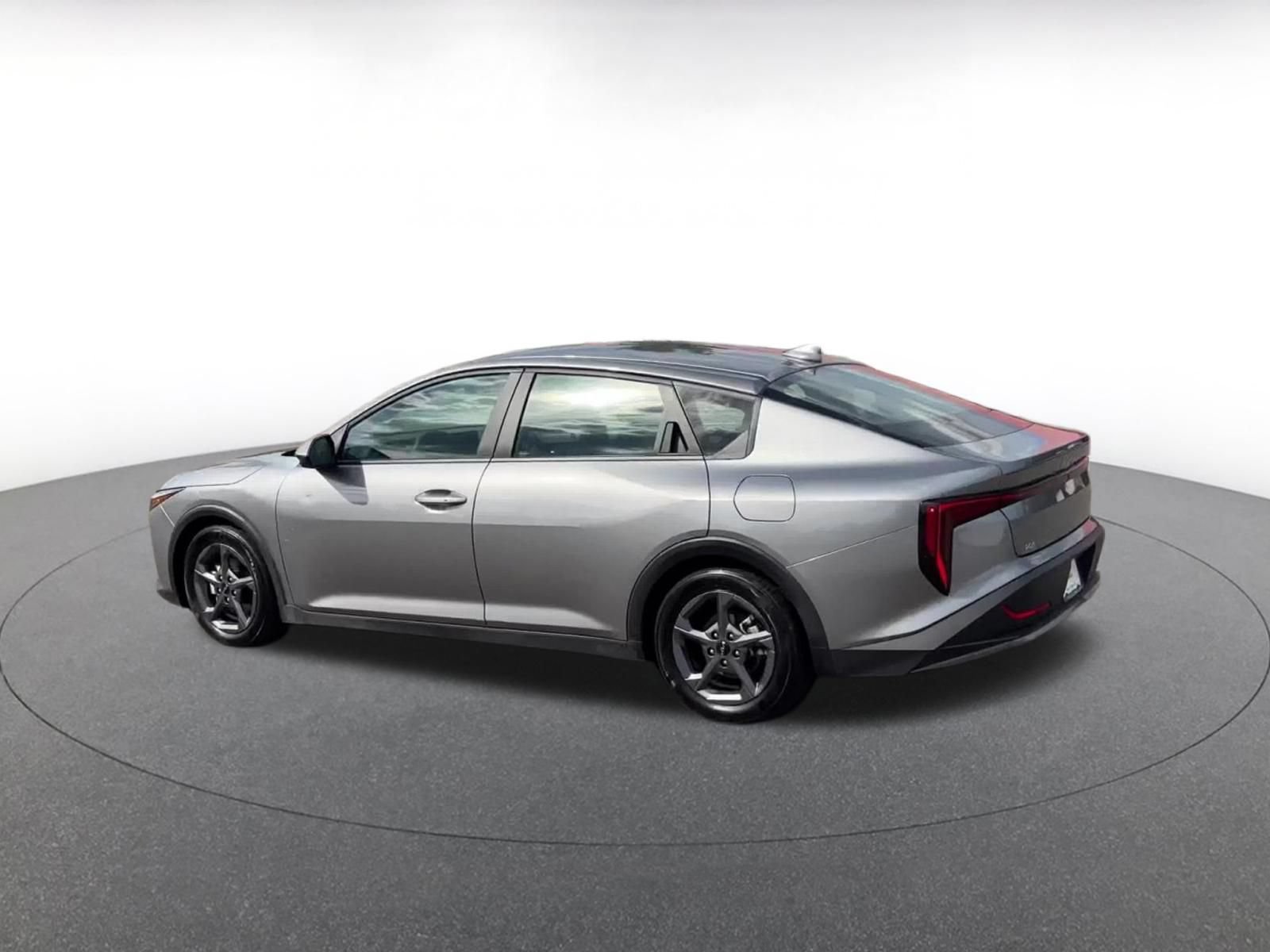 Used 2025 Kia K4 FWD image 10