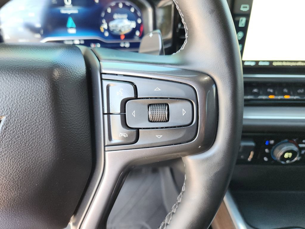 Used 2024 Chevrolet Silverado 1500 High Country w/ Midnight Edition AWD/4WD image 31
