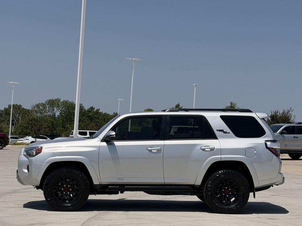 Used 2024 Toyota 4Runner TRD Off-Road Premium w/ Off Road Premium Plus Package AWD/4WD image 3