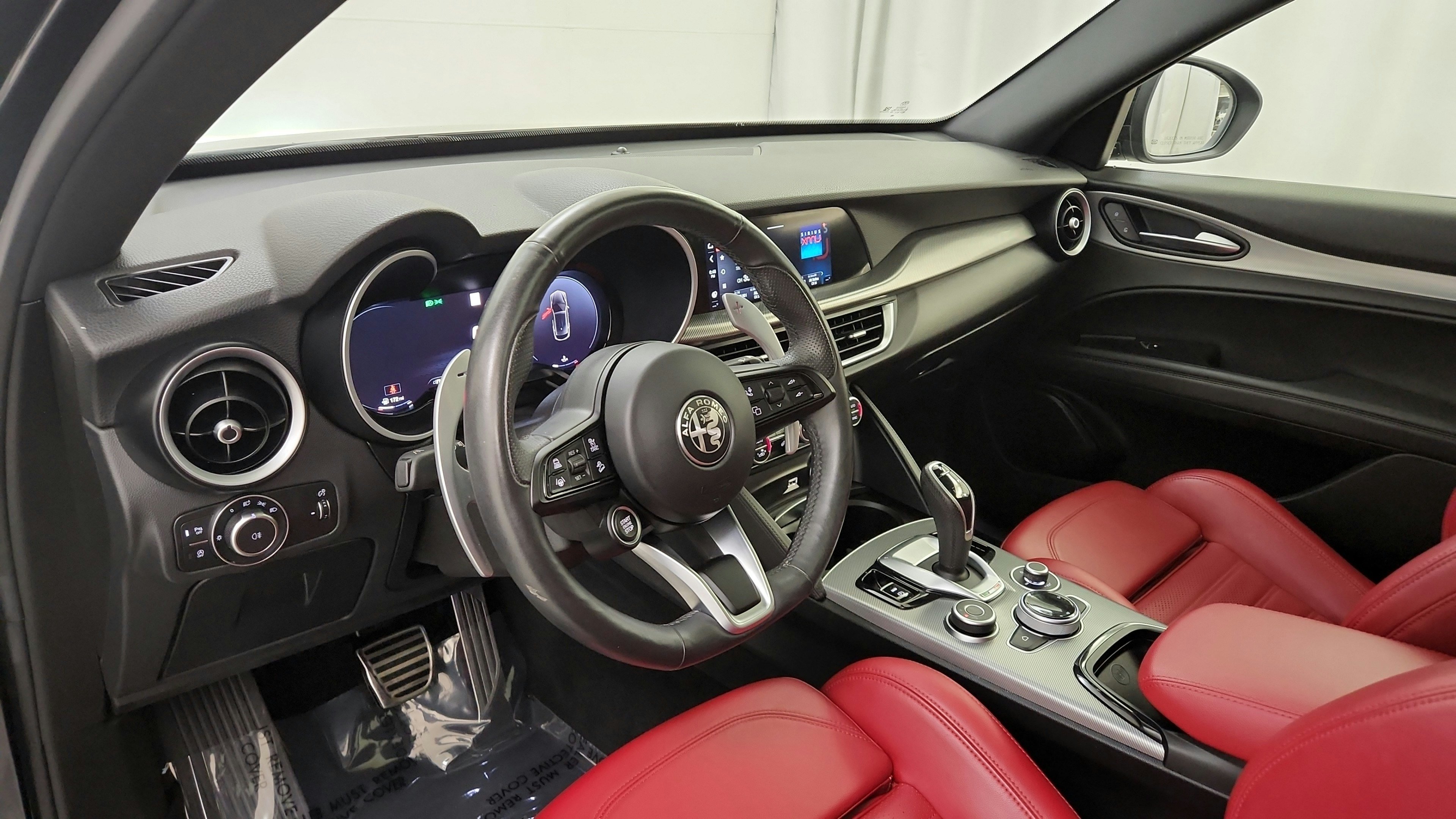 Used 2024 Alfa Romeo Stelvio Veloce AWD/4WD image 42