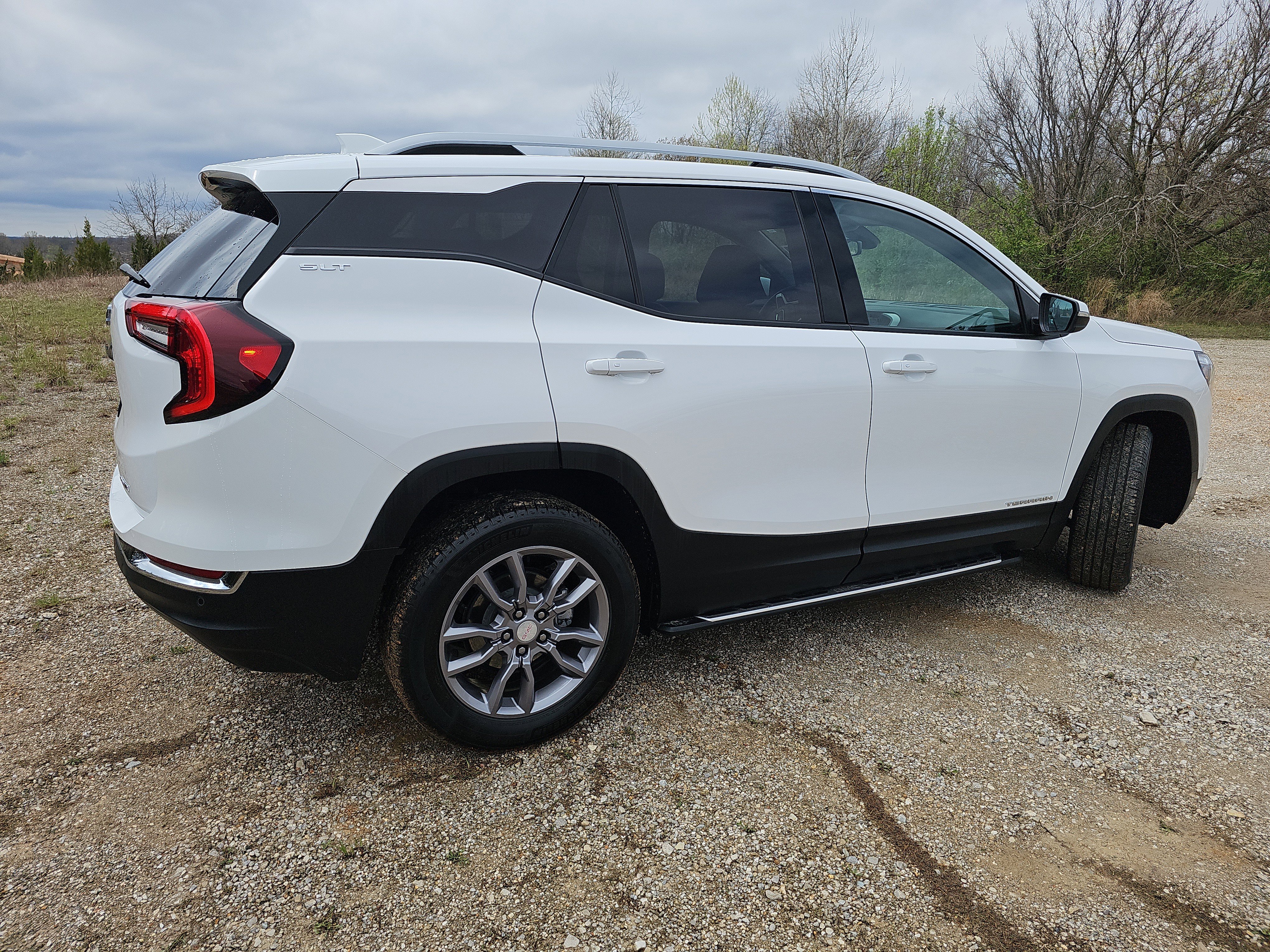 Used 2024 GMC Terrain SLT w/ LPO, Floor Liner Package image 3