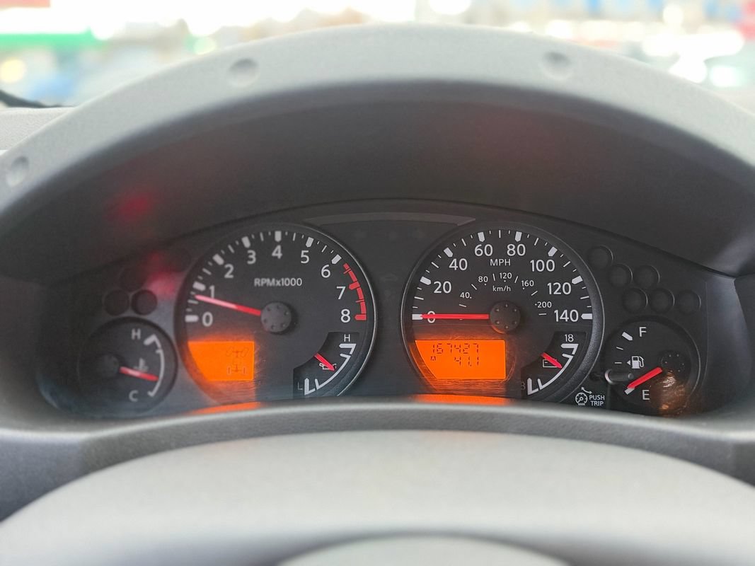 Used 2006 Nissan Xterra Off-Road AWD/4WD image 14