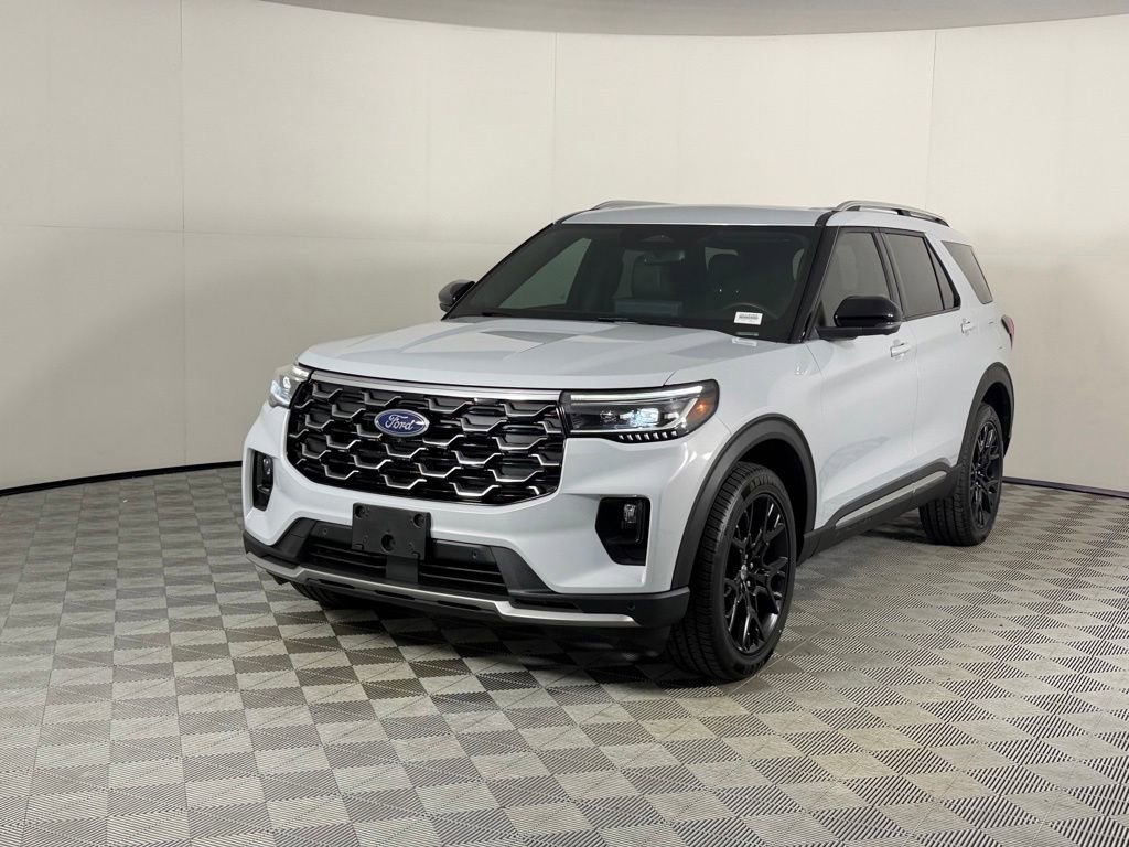 Used 2025 Ford Explorer Platinum w/ Ultimate Package AWD/4WD image 9