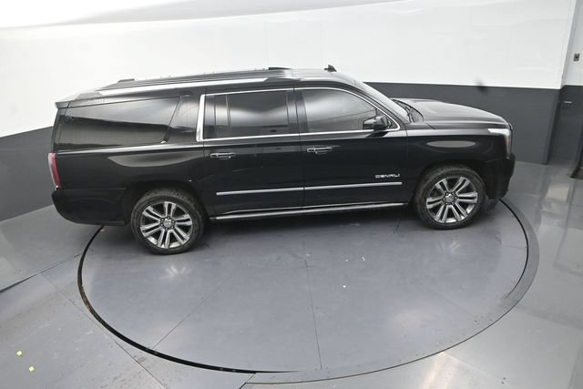 Used 2019 GMC Yukon XL Denali w/ Denali Ultimate Package AWD/4WD image 31