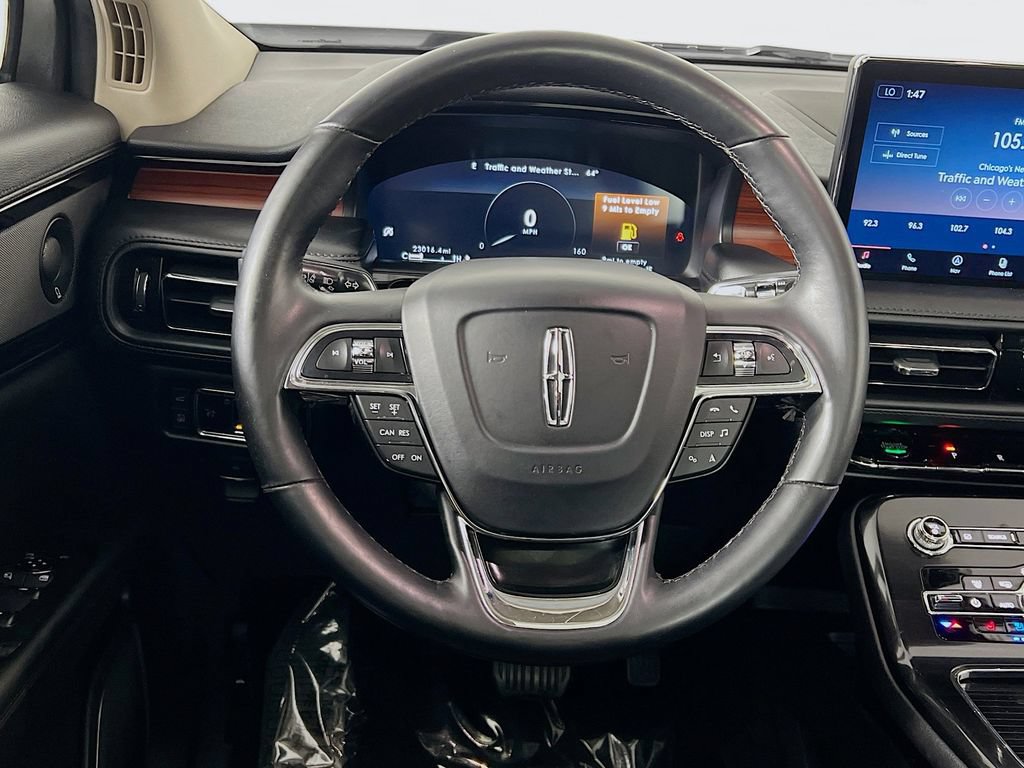 Used 2022 Lincoln Nautilus Reserve w/ Luxury Package AWD/4WD image 11