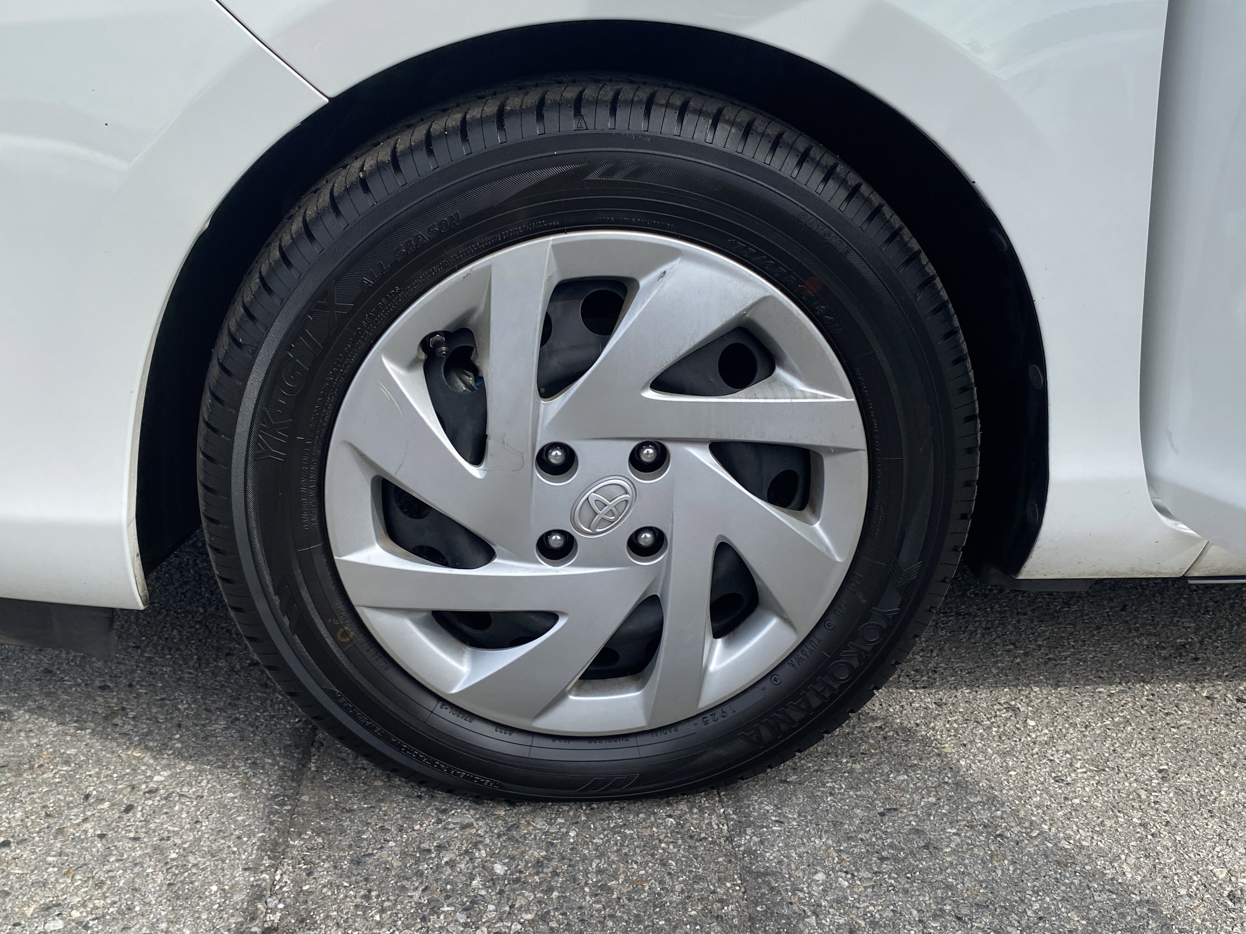 Used 2015 Toyota Prius C Two image 23