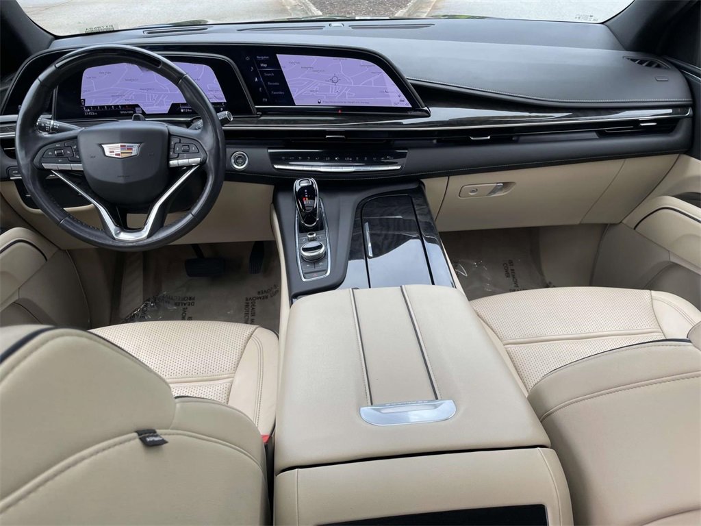 Used 2024 Cadillac Escalade Premium Luxury image 12