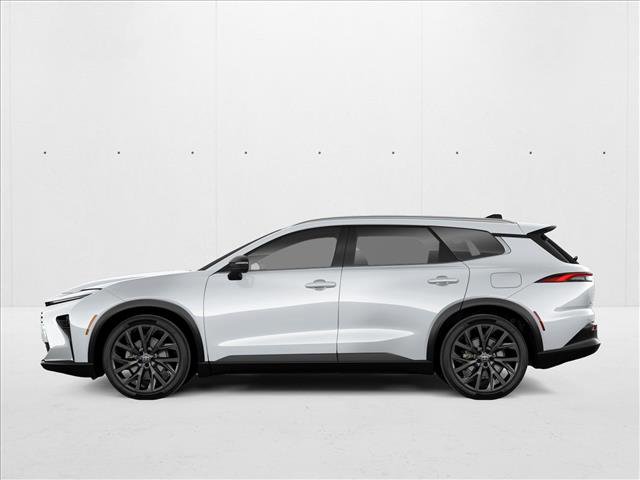 New 2025 Toyota Crown Signia image 2