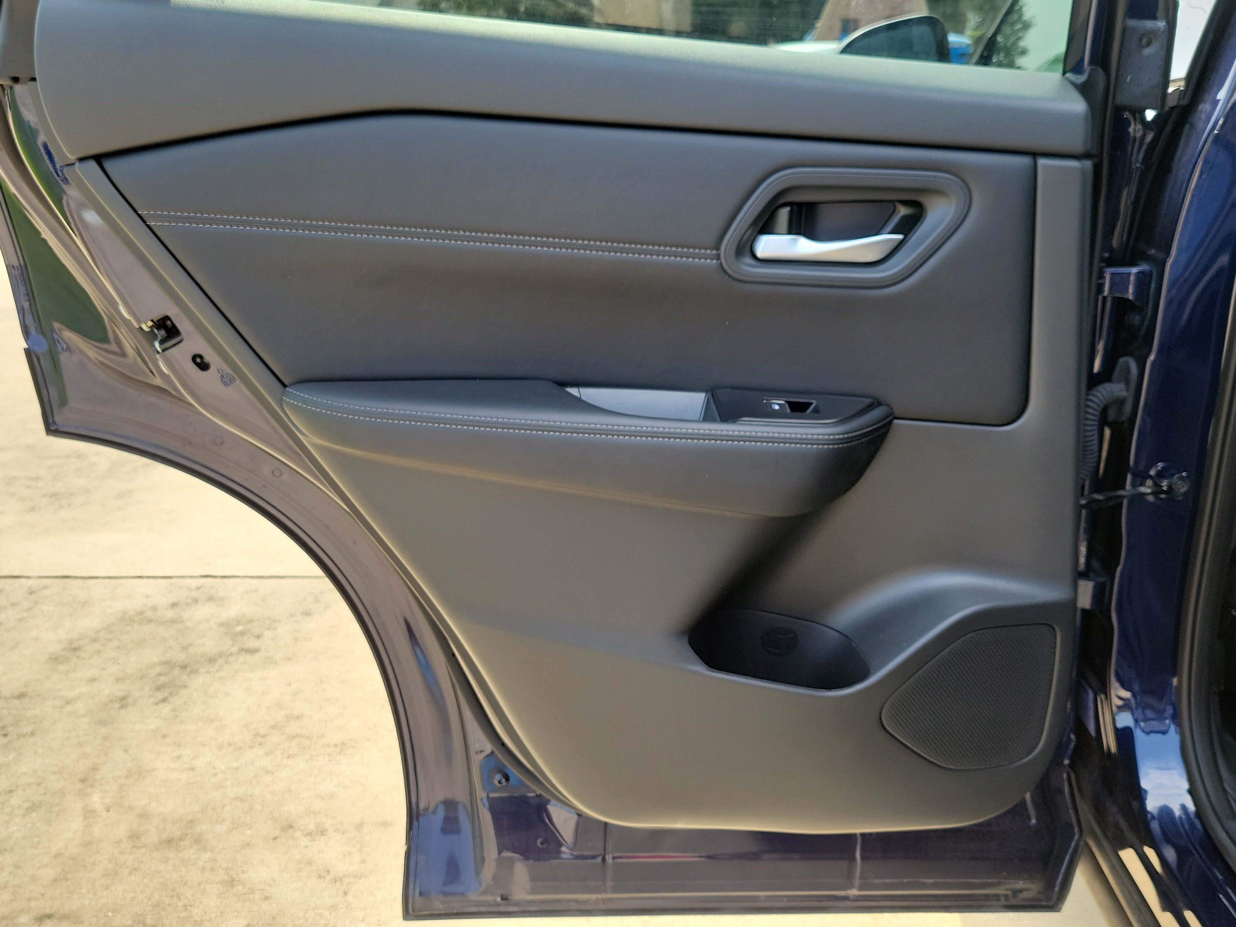 Used 2026 Nissan Rogue SL FWD image 29