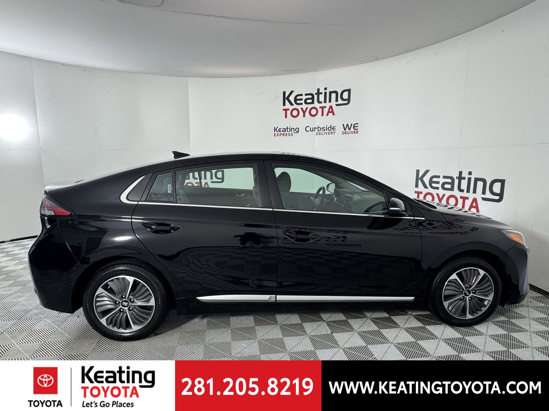 Used 2021 Hyundai Ioniq SEL image 4