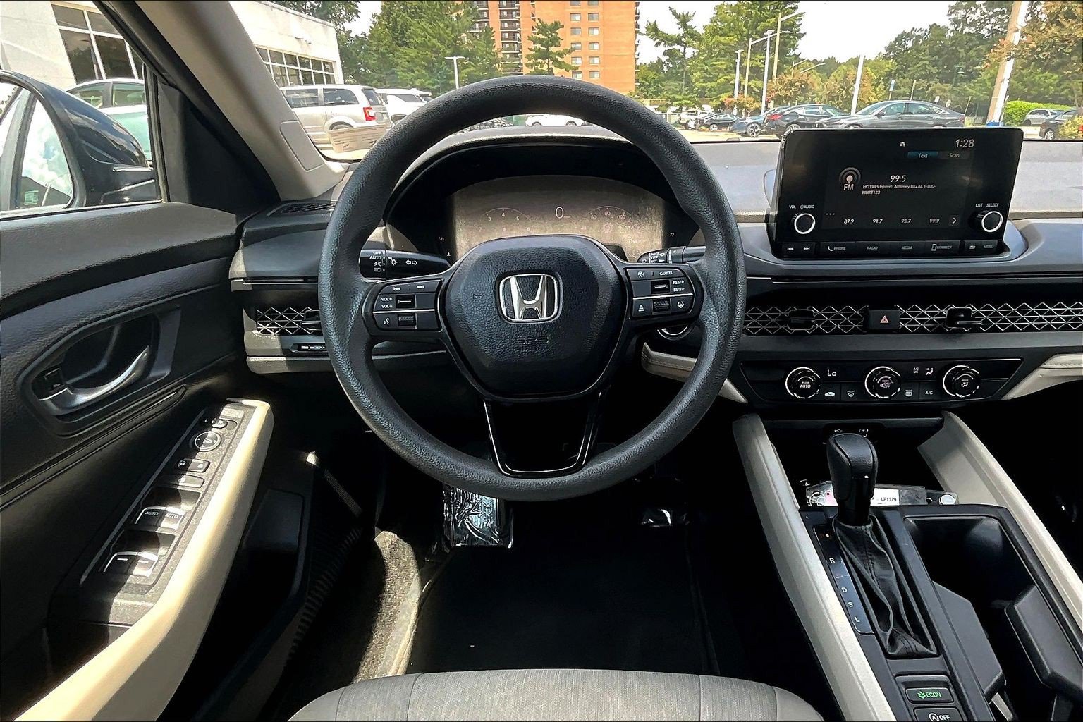 Certified 2023 Honda Accord LX image 5