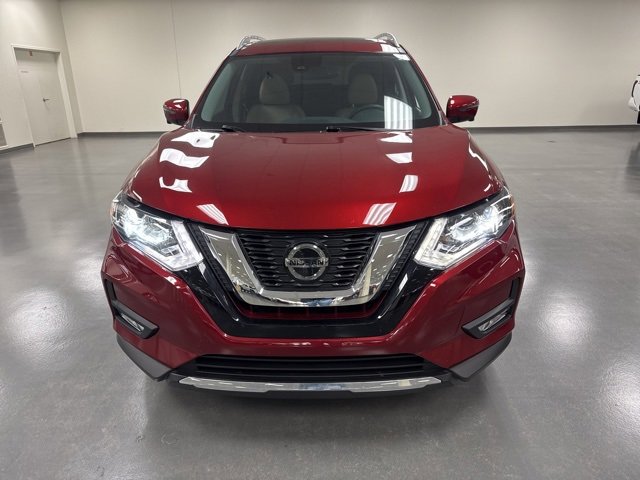 Used 2019 Nissan Rogue SL w/ Premium Package image 2