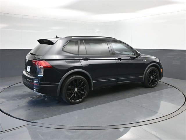 Used 2021 Volkswagen Tiguan SE R-Line w/ 3-Row Tiguan MDO Package image 15