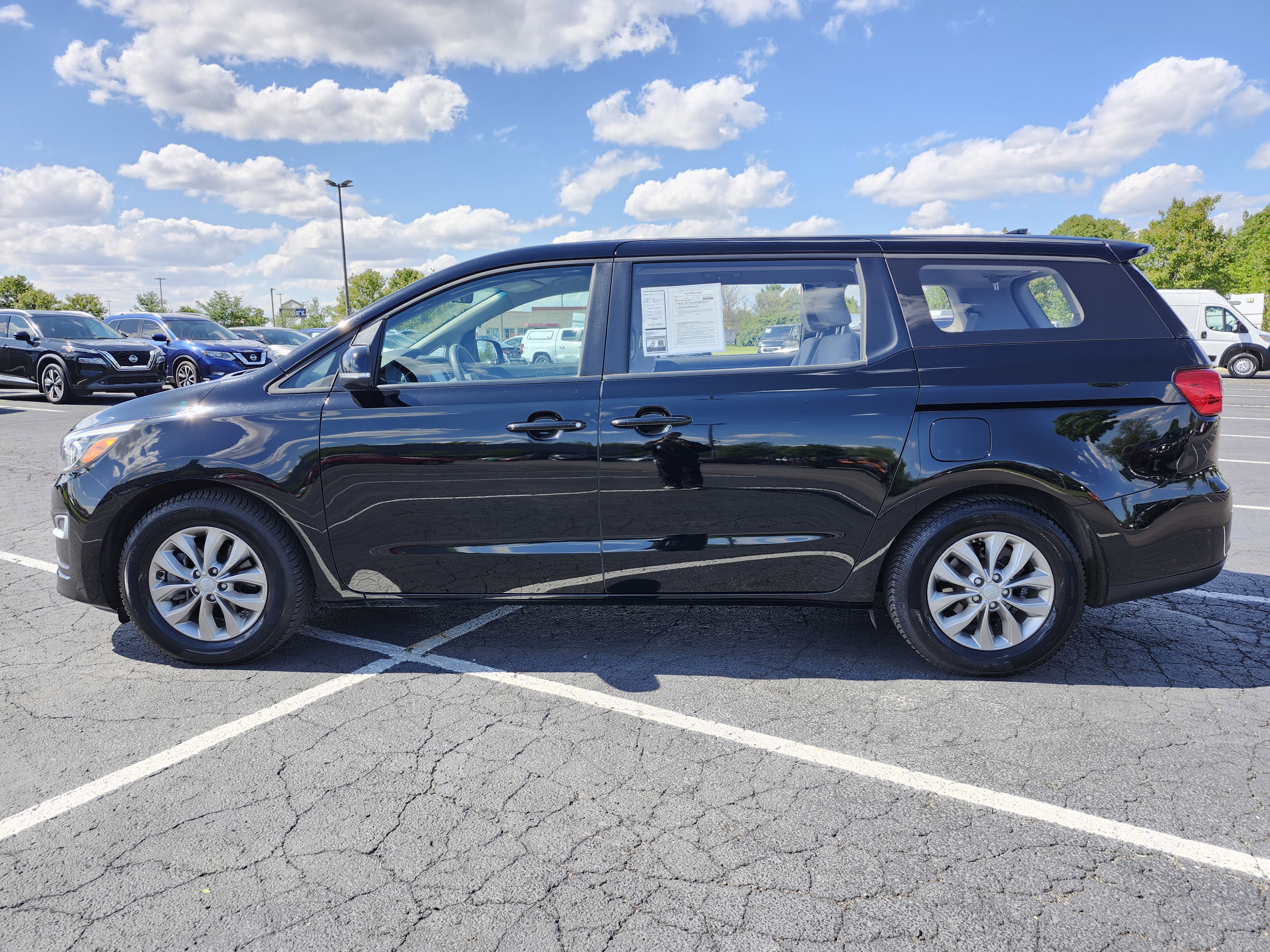 Used 2020 Kia Sedona L FWD image 12