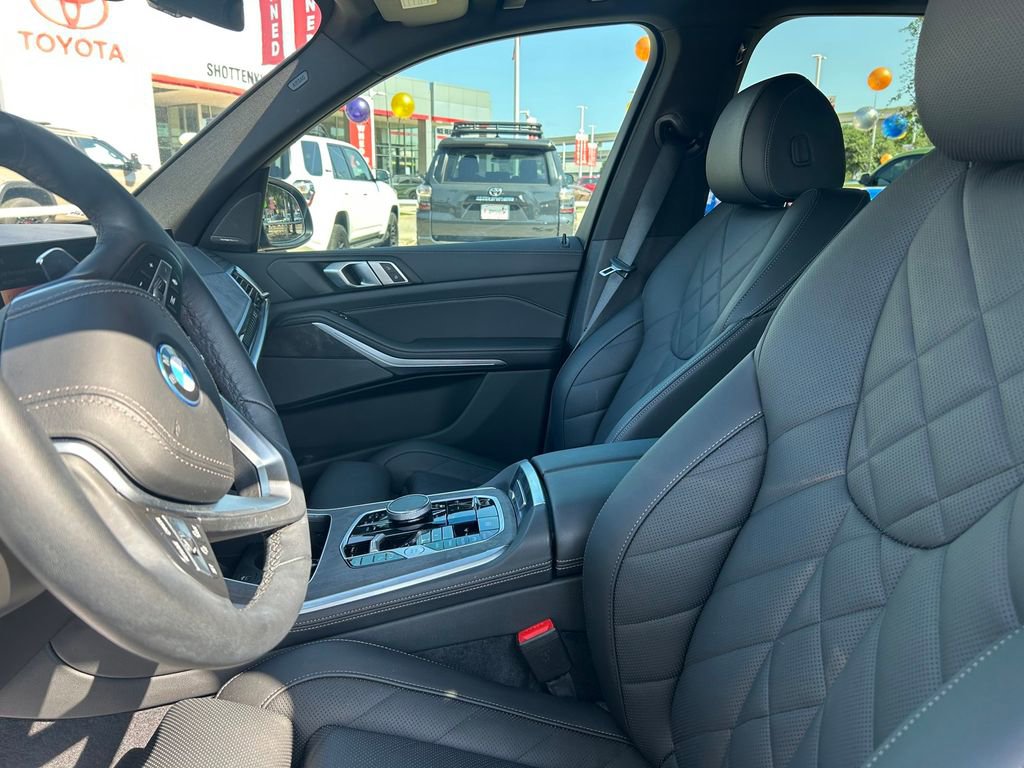 Used 2024 BMW X5 xDrive50e w/ Premium Package image 13