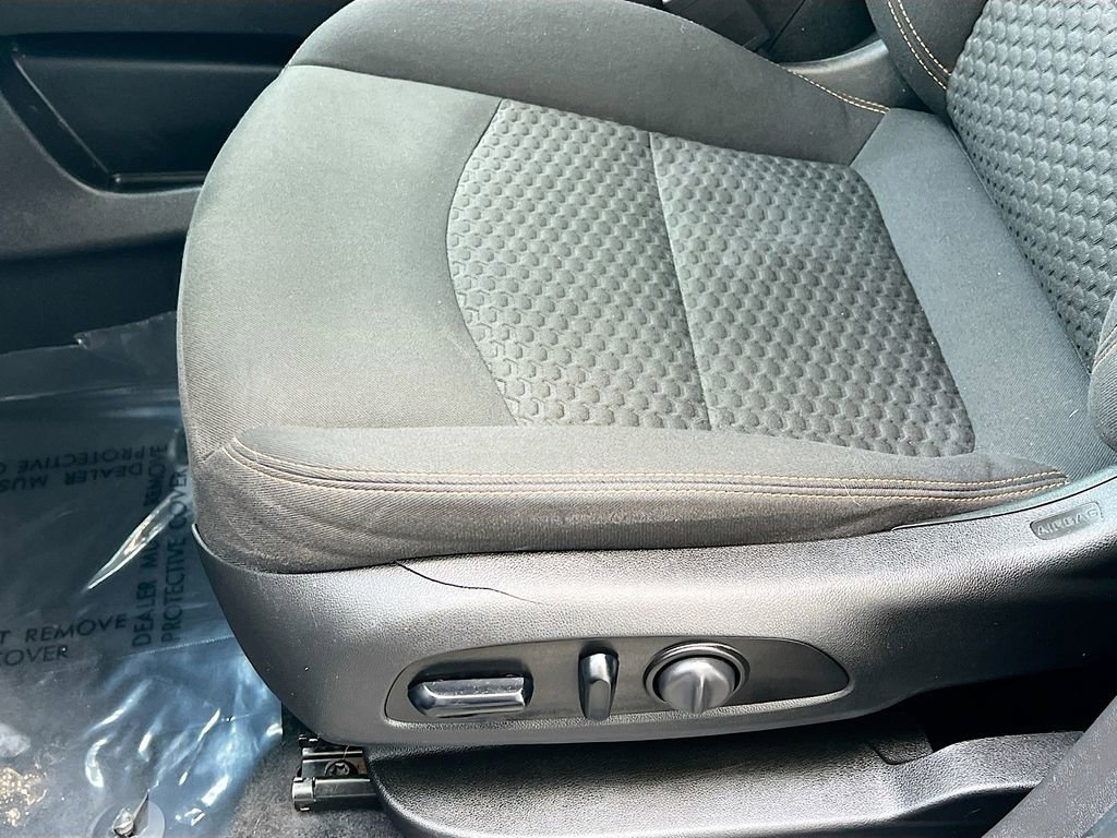 Used 2021 GMC Terrain SLE w/ Driver Convenience Package FWD image 18