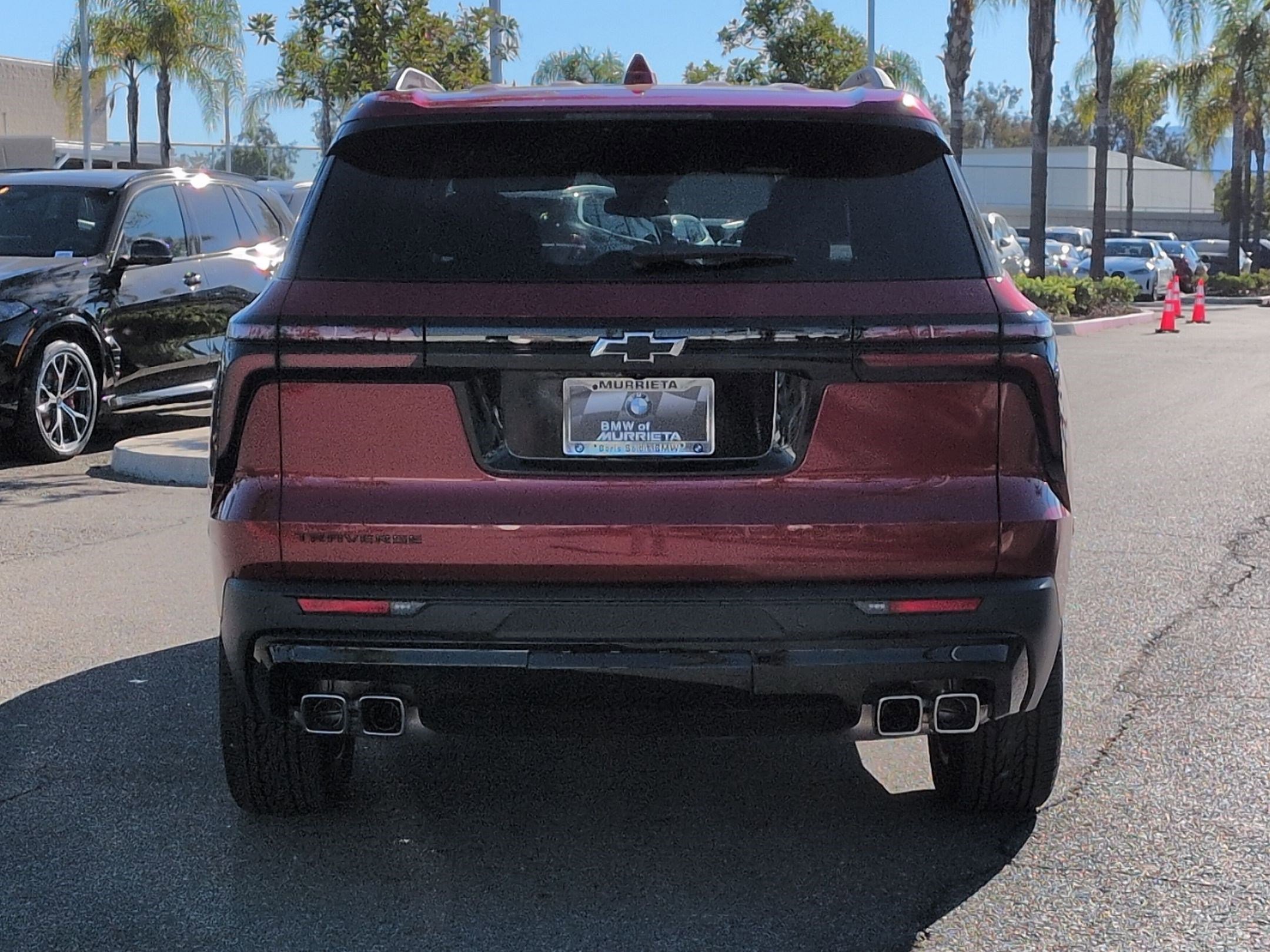 Used 2025 Chevrolet Traverse LT w/ Midnight/Sport Edition image 9