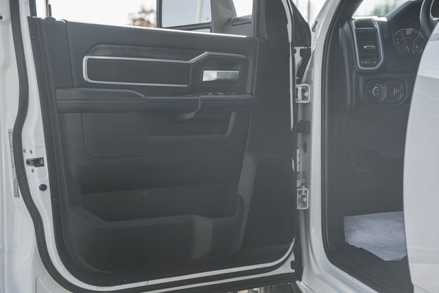 Used 2024 RAM 3500 Big Horn image 39