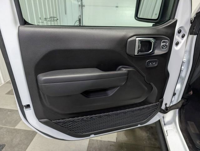 Used 2025 Jeep Wrangler Unlimited Rubicon 4xe w/ Safety Group AWD/4WD image 12
