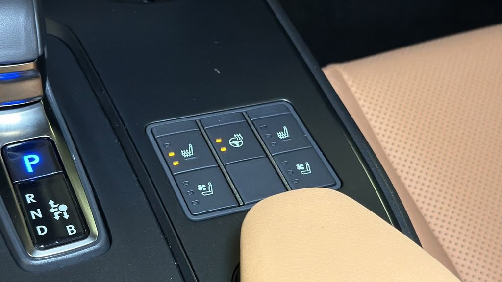 Used 2025 Lexus UX 300h AWD w/ Accessory Package (Z1) image 25