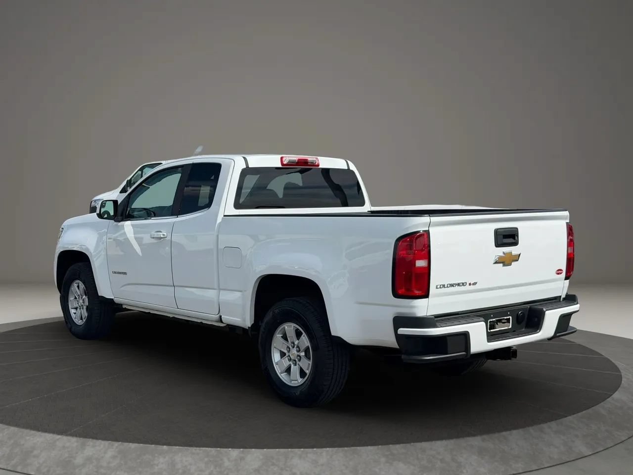 Used 2020 Chevrolet Colorado W/T w/ WT Convenience Package RWD image 4