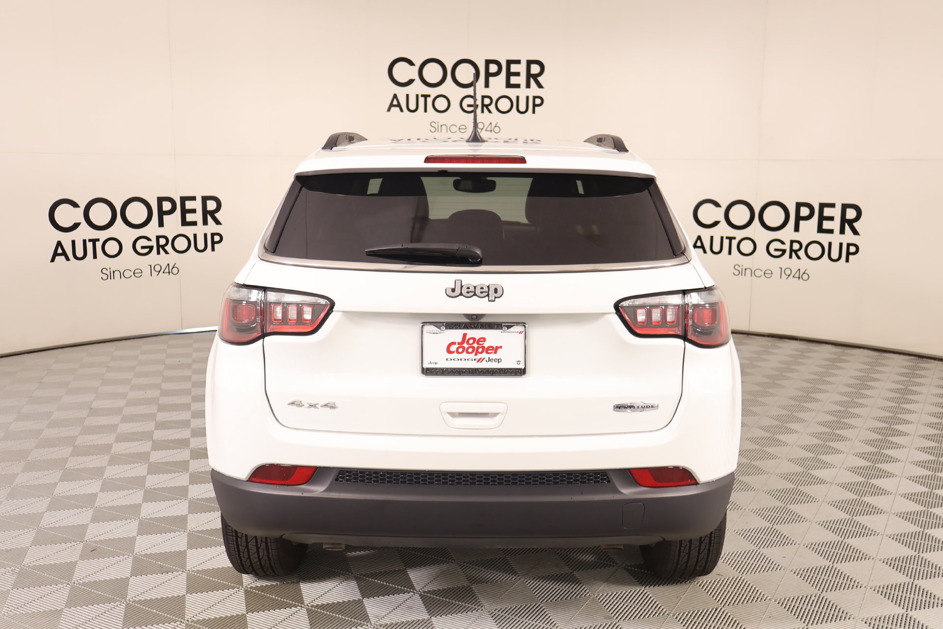 Used 2025 Jeep Compass Latitude AWD/4WD image 21