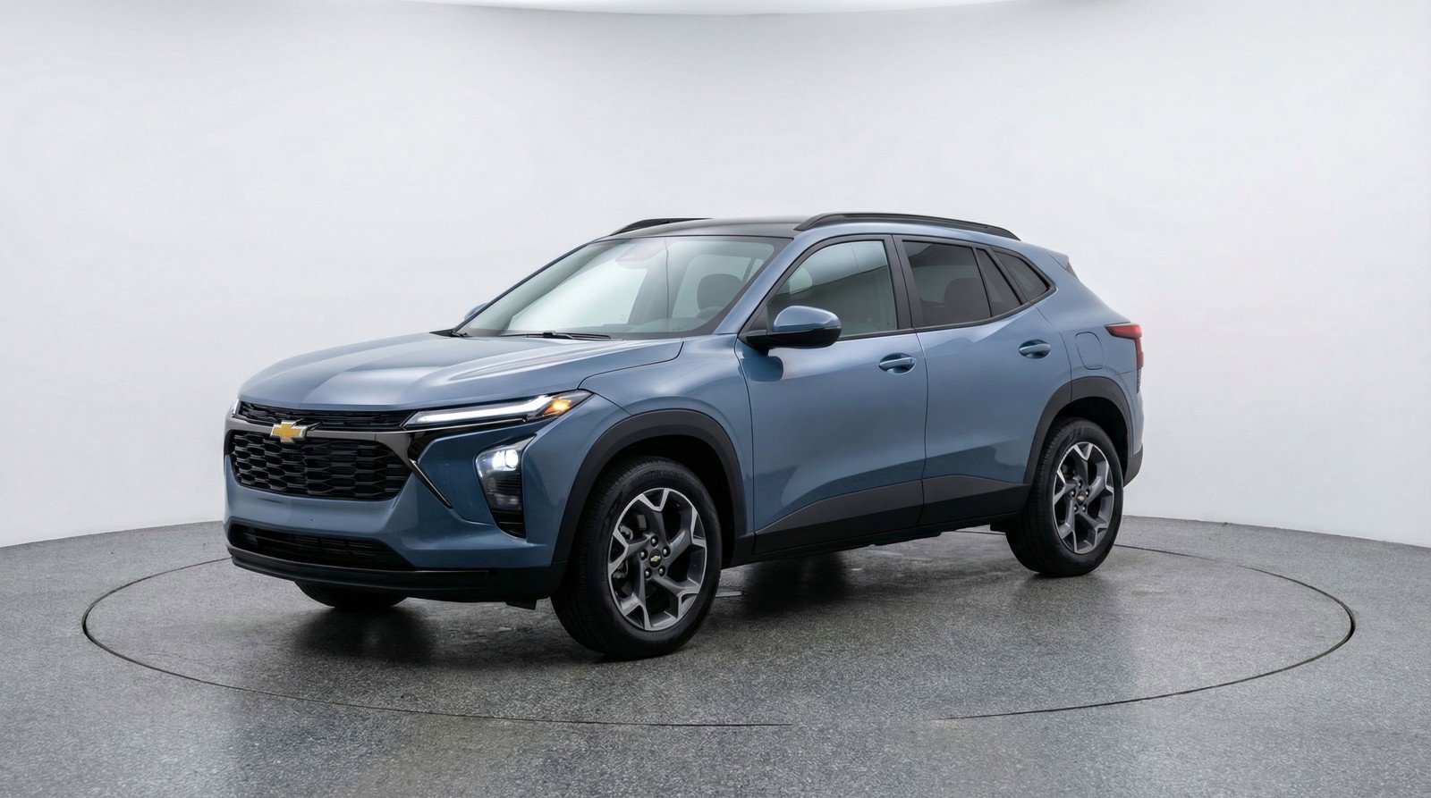 Used 2025 Chevrolet Trax LT image 3