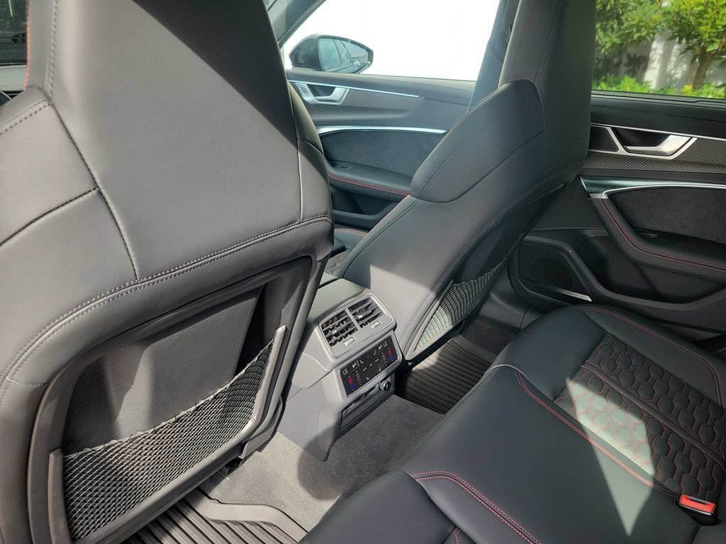 Used 2024 Audi RS 6 performance AWD/4WD image 10
