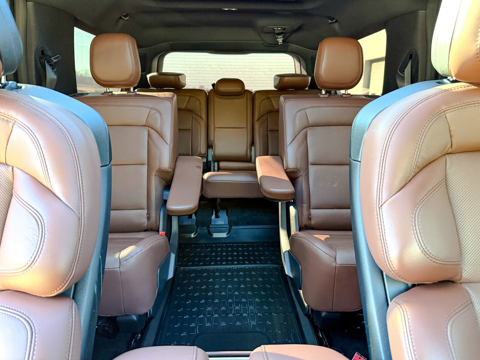 Used 2025 Lincoln Navigator L Reserve image 13