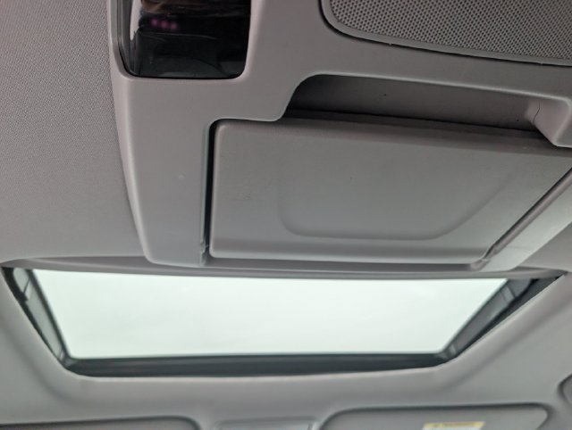 Used 2023 Honda Odyssey Elite image 22