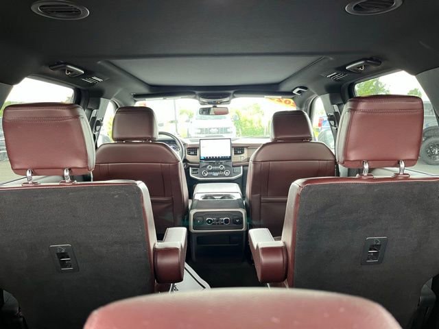 Used 2023 Ford Expedition Limited AWD/4WD image 6