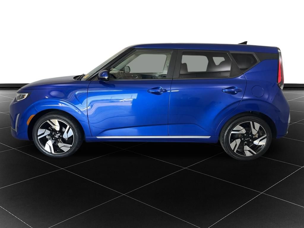 Used 2023 Kia Soul GT-Line w/ GT-Line Technology Package FWD image 2