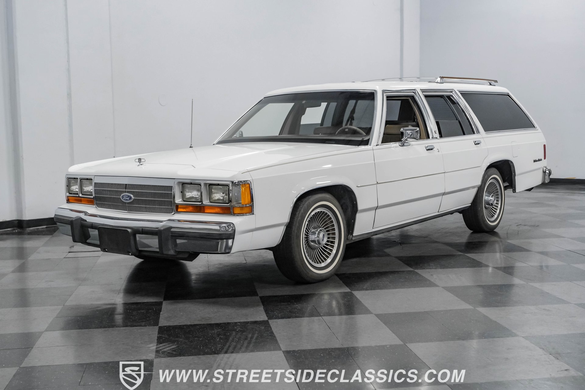 Used 1990 Ford LTD Crown Victoria RWD image 20