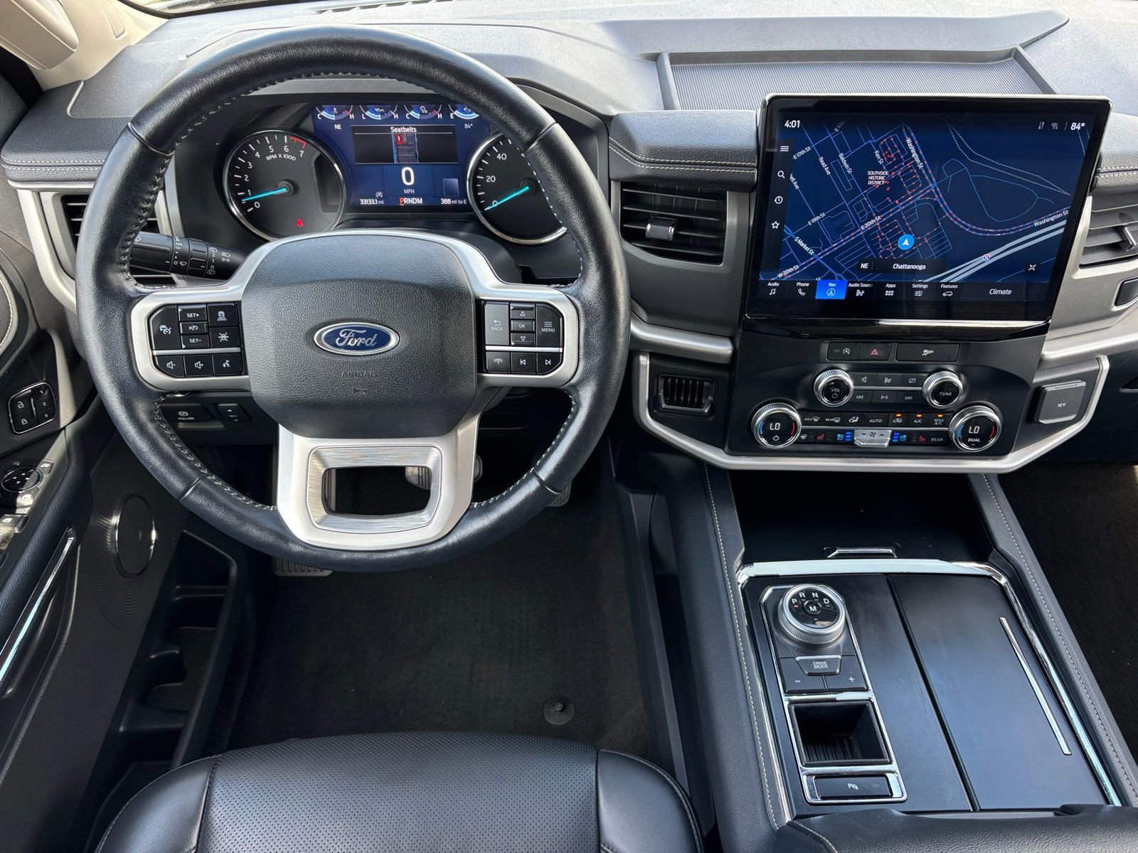 Used 2023 Ford Expedition XLT image 4