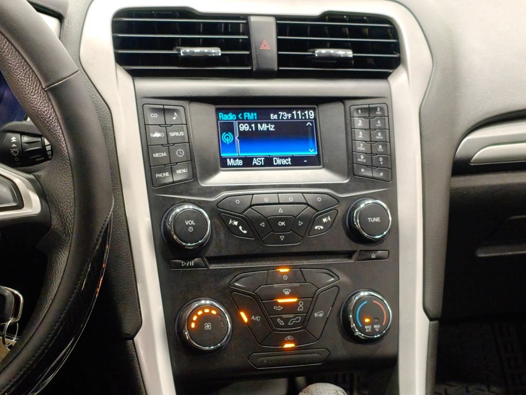 Used 2014 Ford Fusion SE FWD image 6