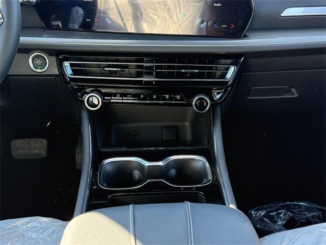 New 2026 Chevrolet Traverse LT w/ Driver Confidence Package image 10