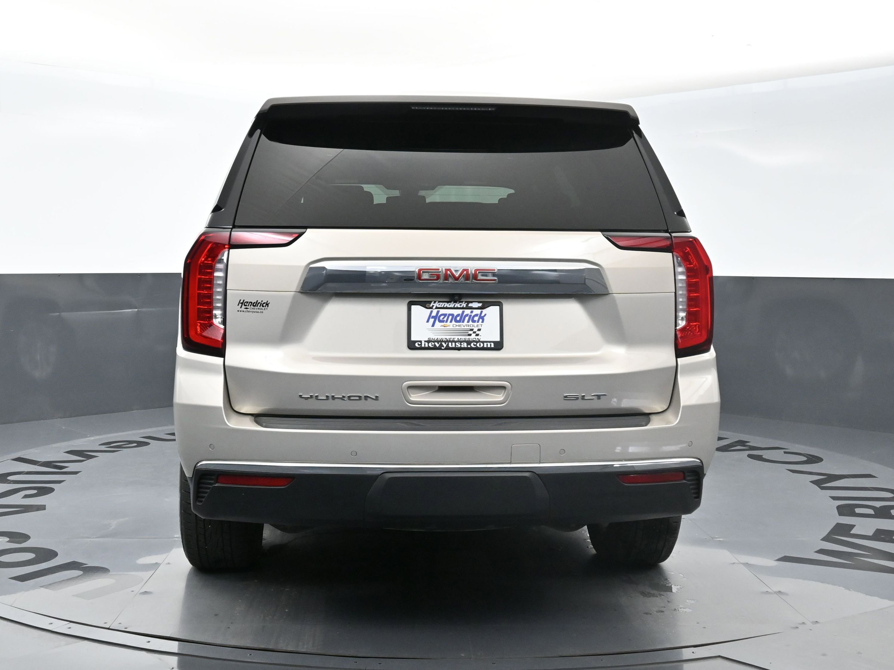 Used 2021 GMC Yukon SLT w/ SLT Premium Package image 8