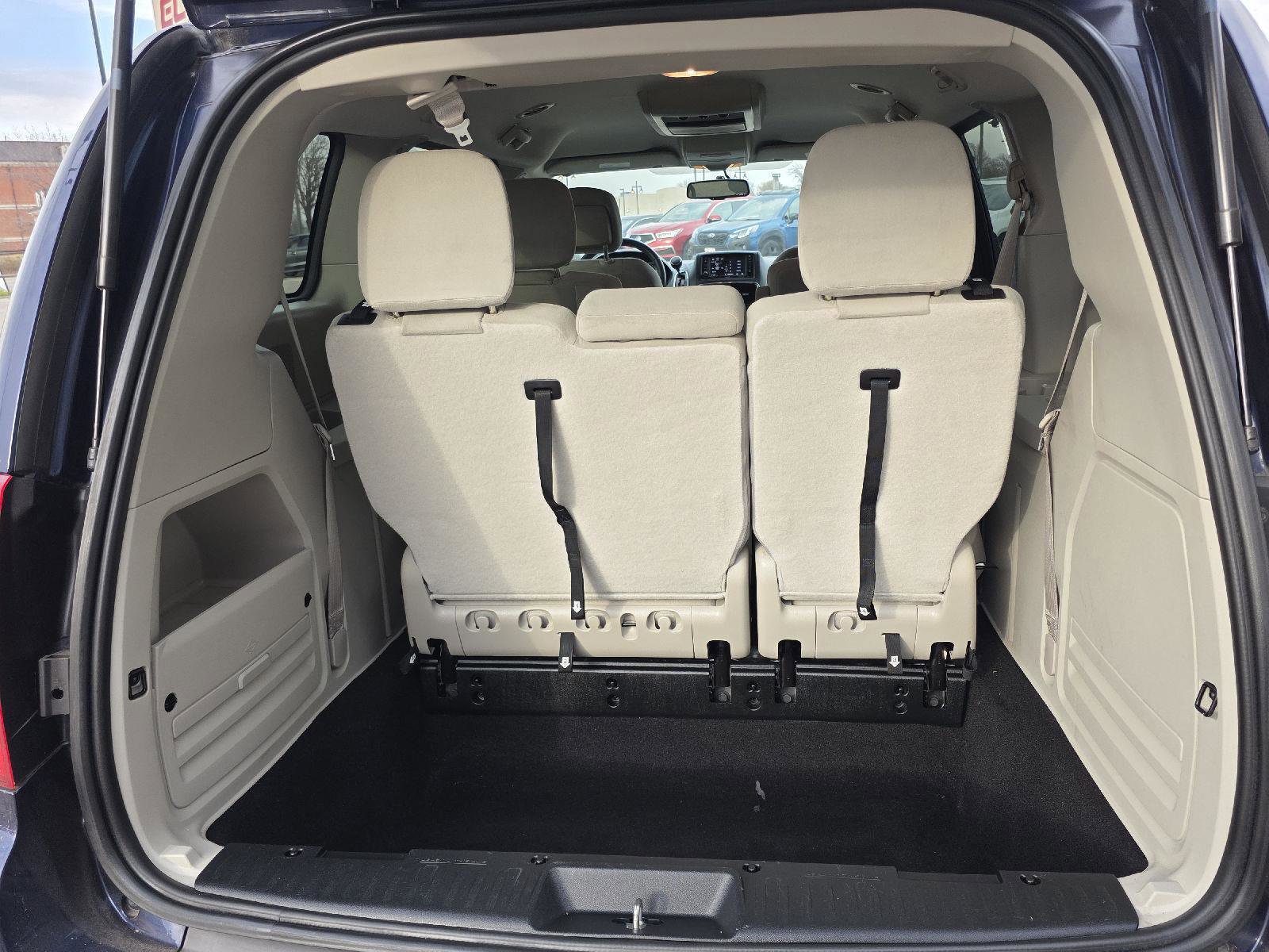 Used 2017 Dodge Grand Caravan SE w/ Power Window Group image 29