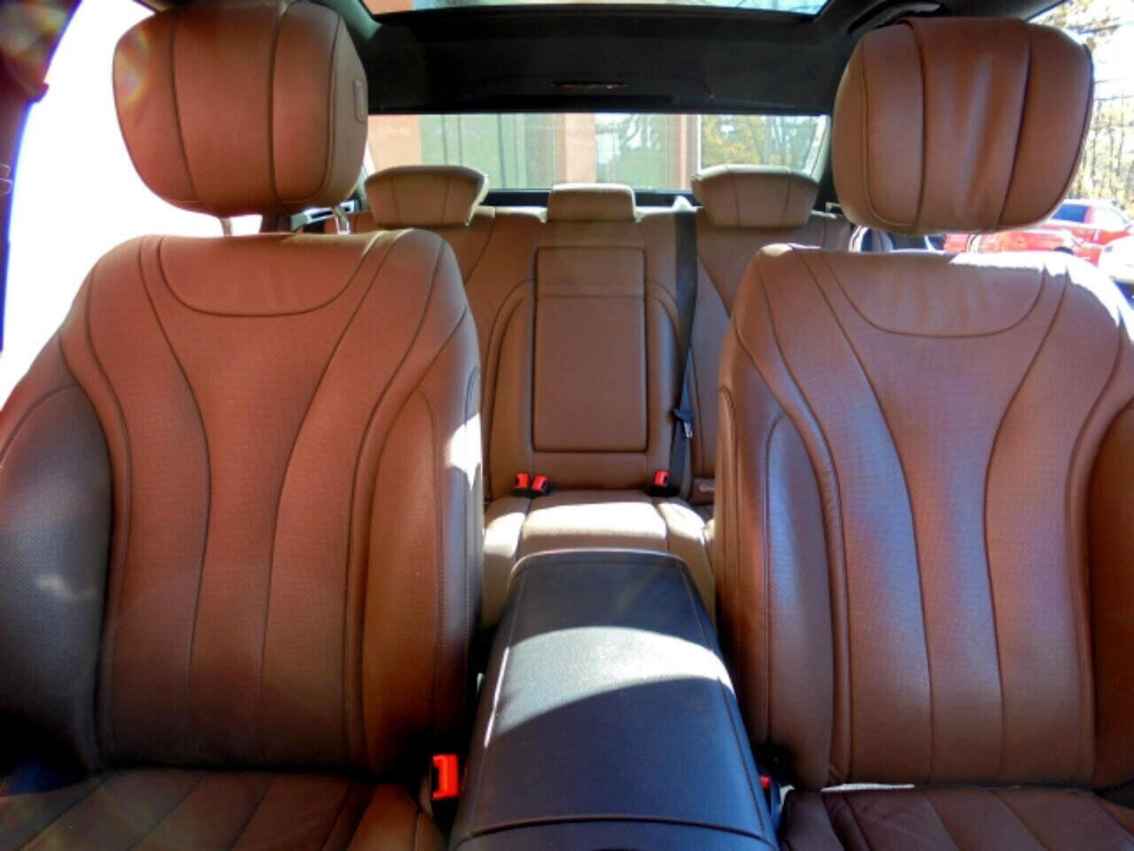 Used 2015 Mercedes-Benz S 550 Sedan image 14