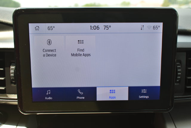 Used 2023 Ford Explorer XLT AWD/4WD image 24