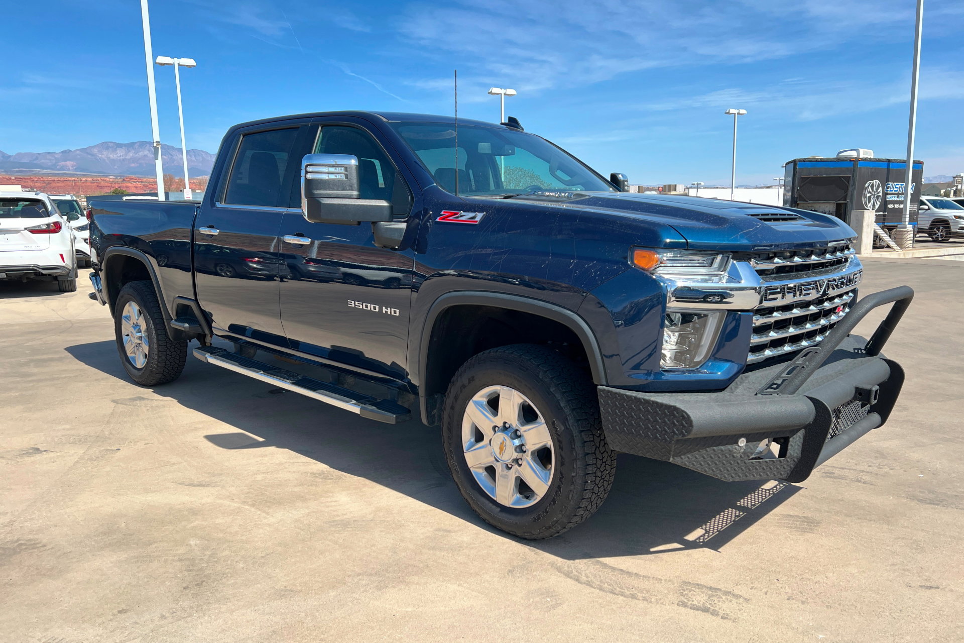 Used 2022 Chevrolet Silverado 3500 LTZ w/ LTZ Plus Package image 8