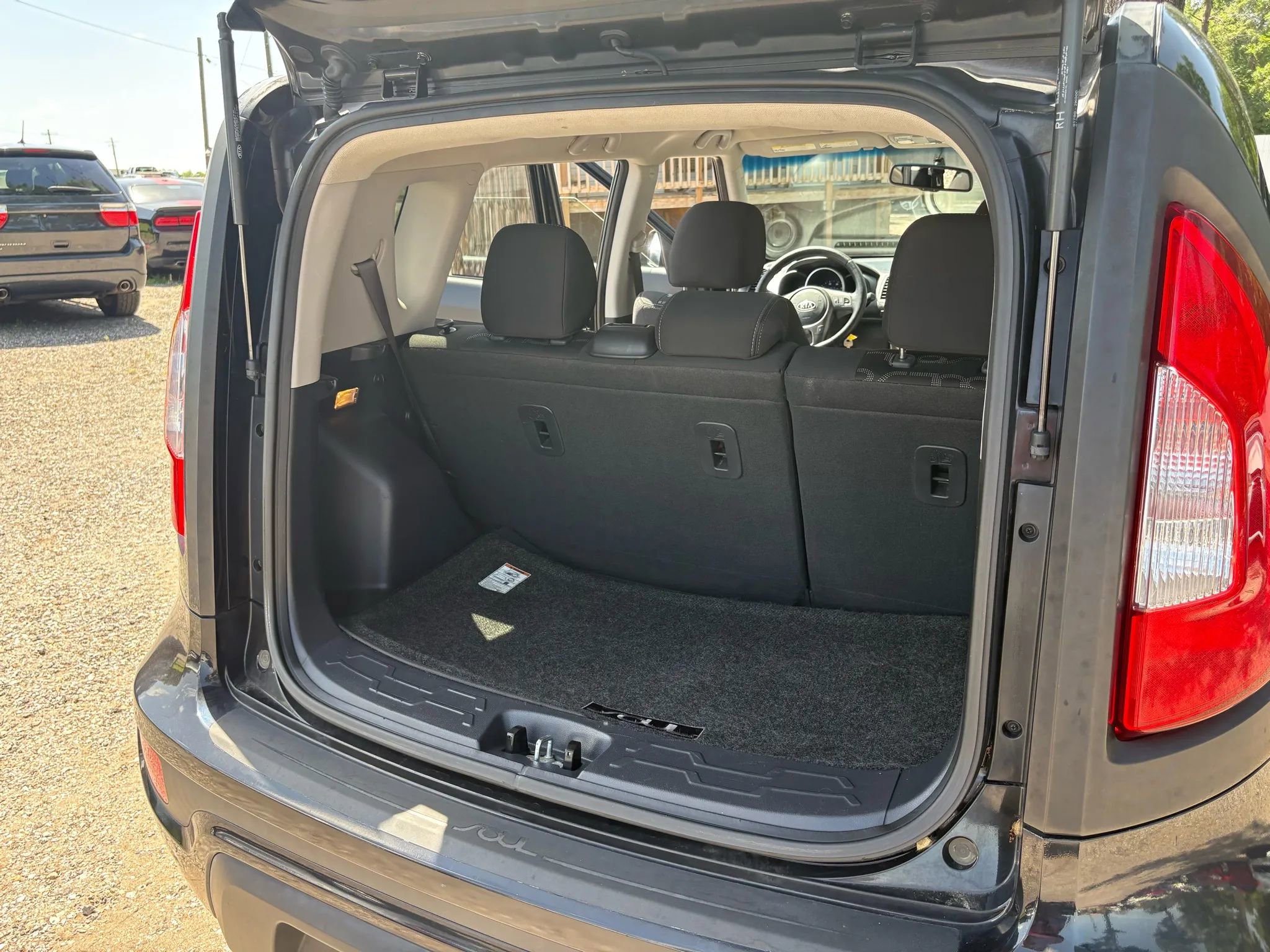 Used 2012 Kia Soul + image 13