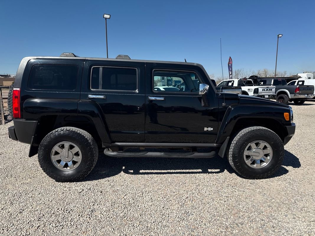 Used 2010 HUMMER H3 Alpha AWD/4WD image 12