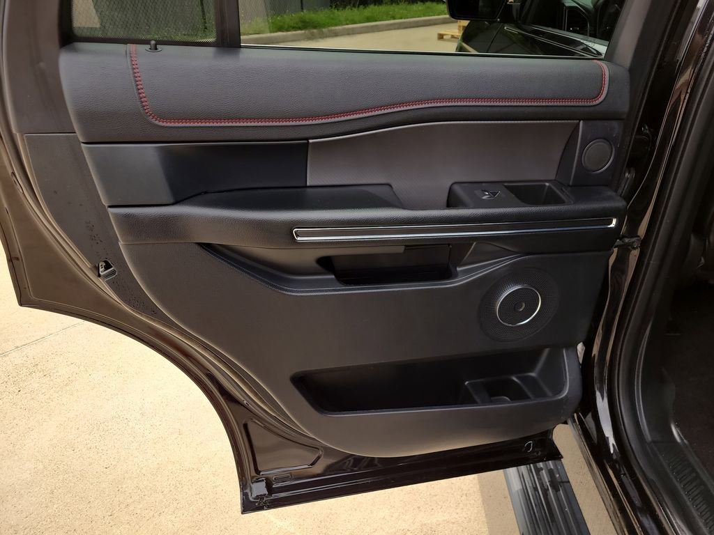 Used 2021 Ford Expedition Limited RWD image 15