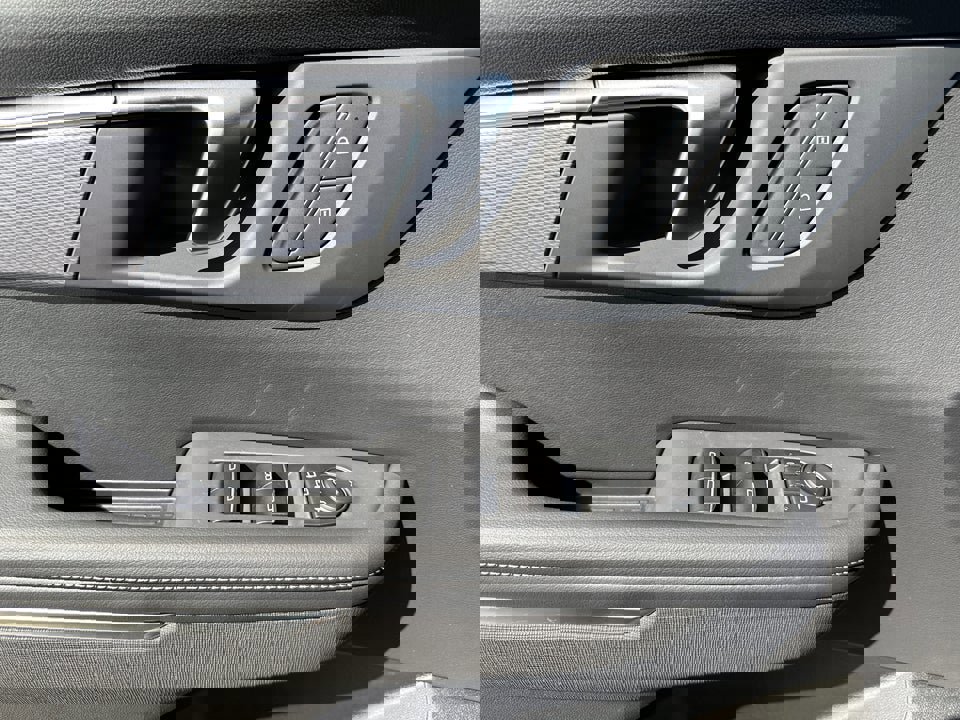 Used 2026 Buick Enclave Sport Touring w/ LPO, Floor Liner Package image 27