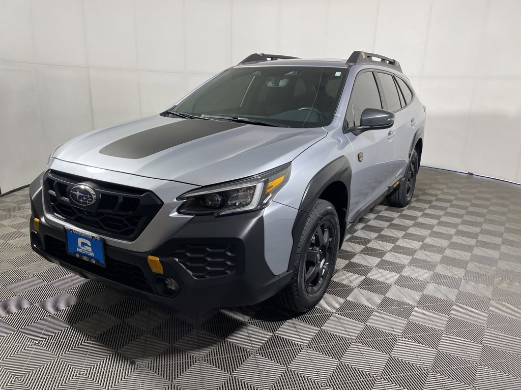Used 2025 Subaru Outback Wilderness AWD/4WD image 4