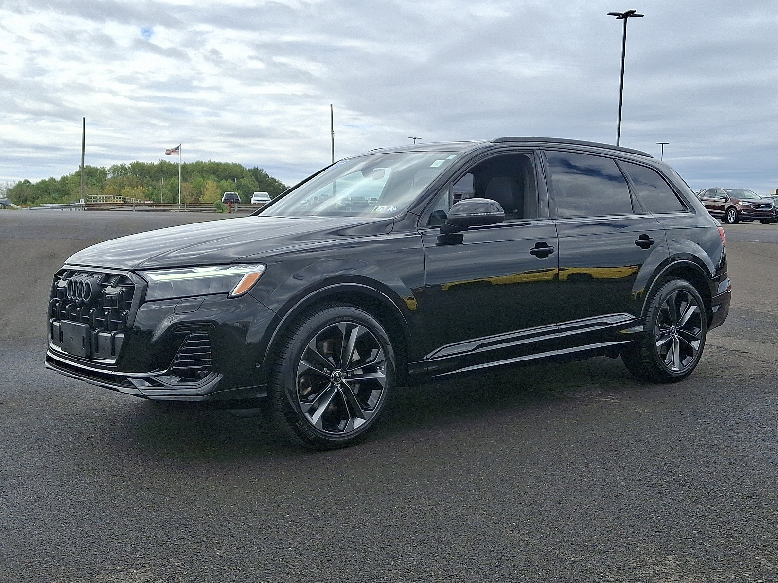 Used 2025 Audi Q7 3.0T Premium Plus image 3