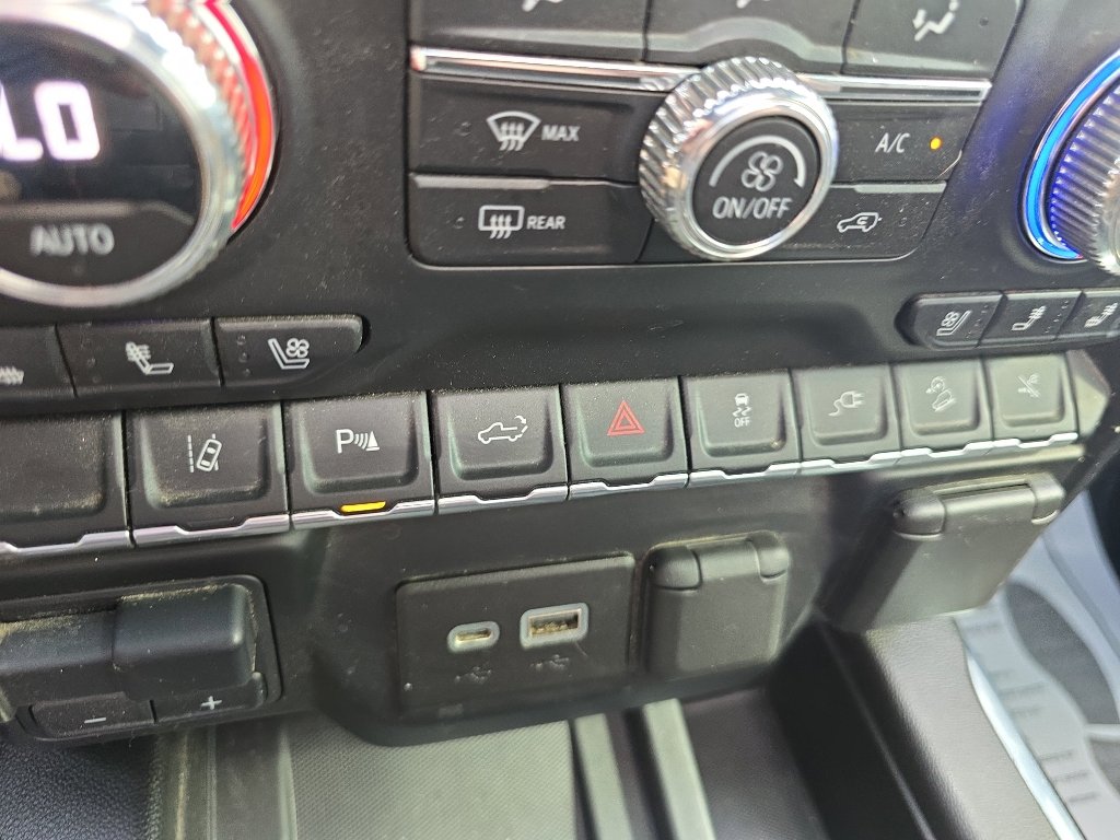 Used 2022 GMC Sierra 2500 AT4 w/ AT4 Premium Plus Package image 32