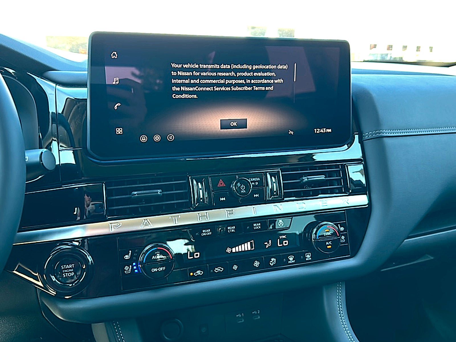 New 2026 Nissan Pathfinder Platinum w/ Accent Package FWD image 23