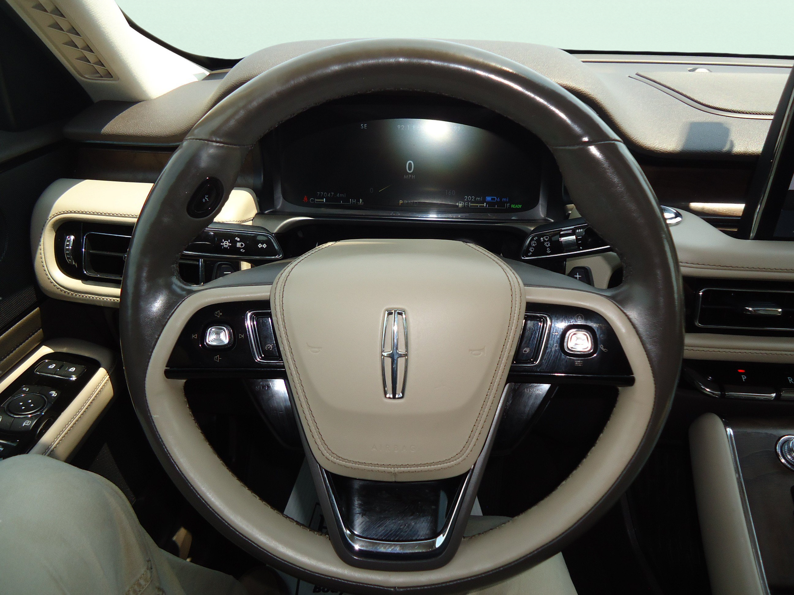 Used 2021 Lincoln Aviator Grand Touring w/ Elements Package Plus AWD/4WD image 12